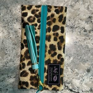 Makeup Junkie small bag leopard